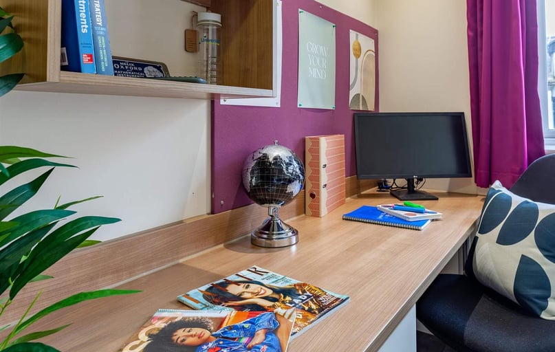 110 High Street, City Centre, Bangor - Image 1